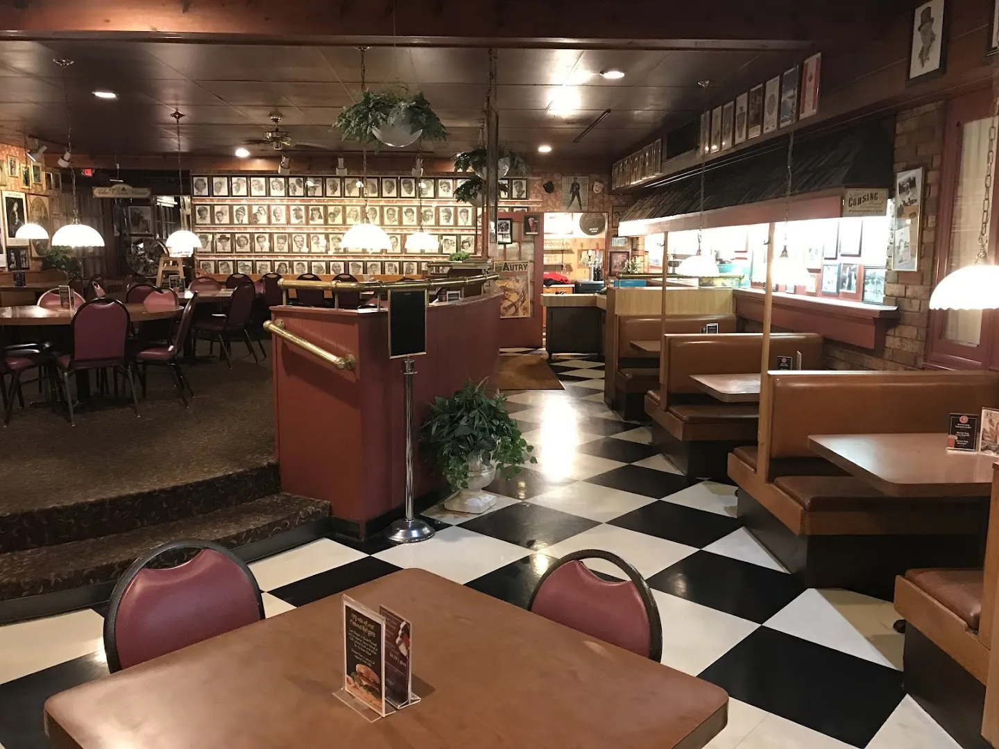 Gene's Place To Dine